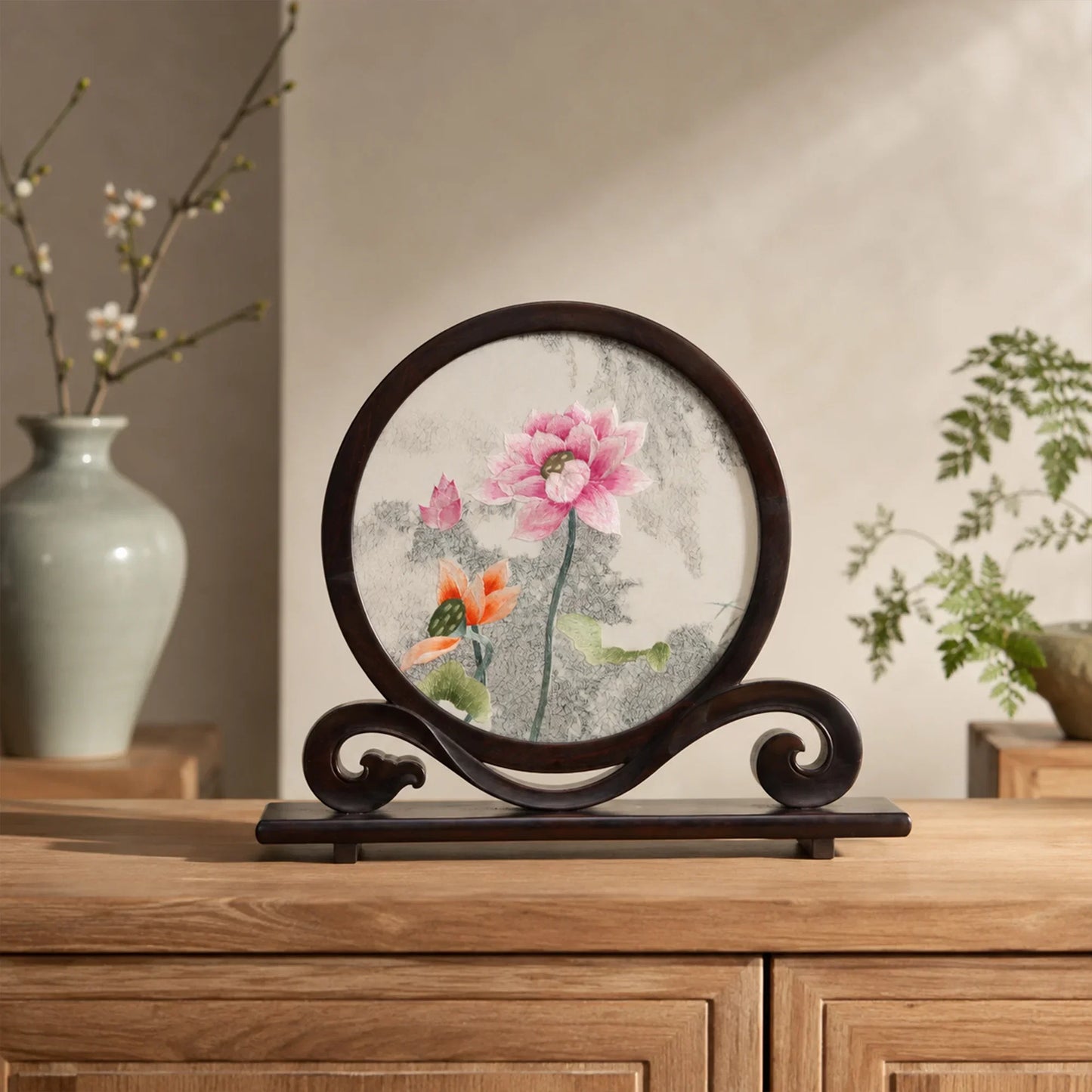 Lotus Blossom Round Frame Suzhou Embroidery Ornament