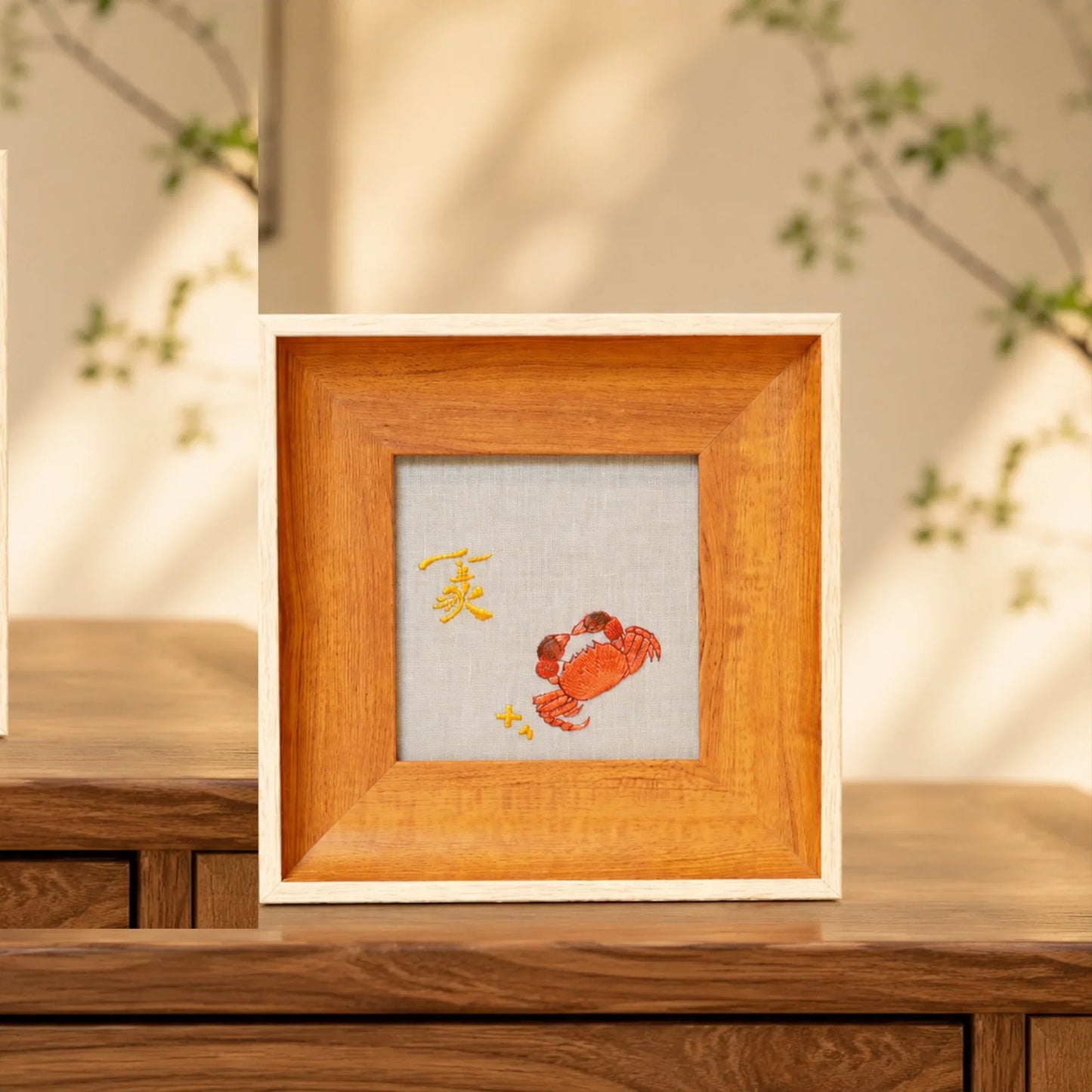 Golden Autumn Crab Suzhou Embroidery Ornament