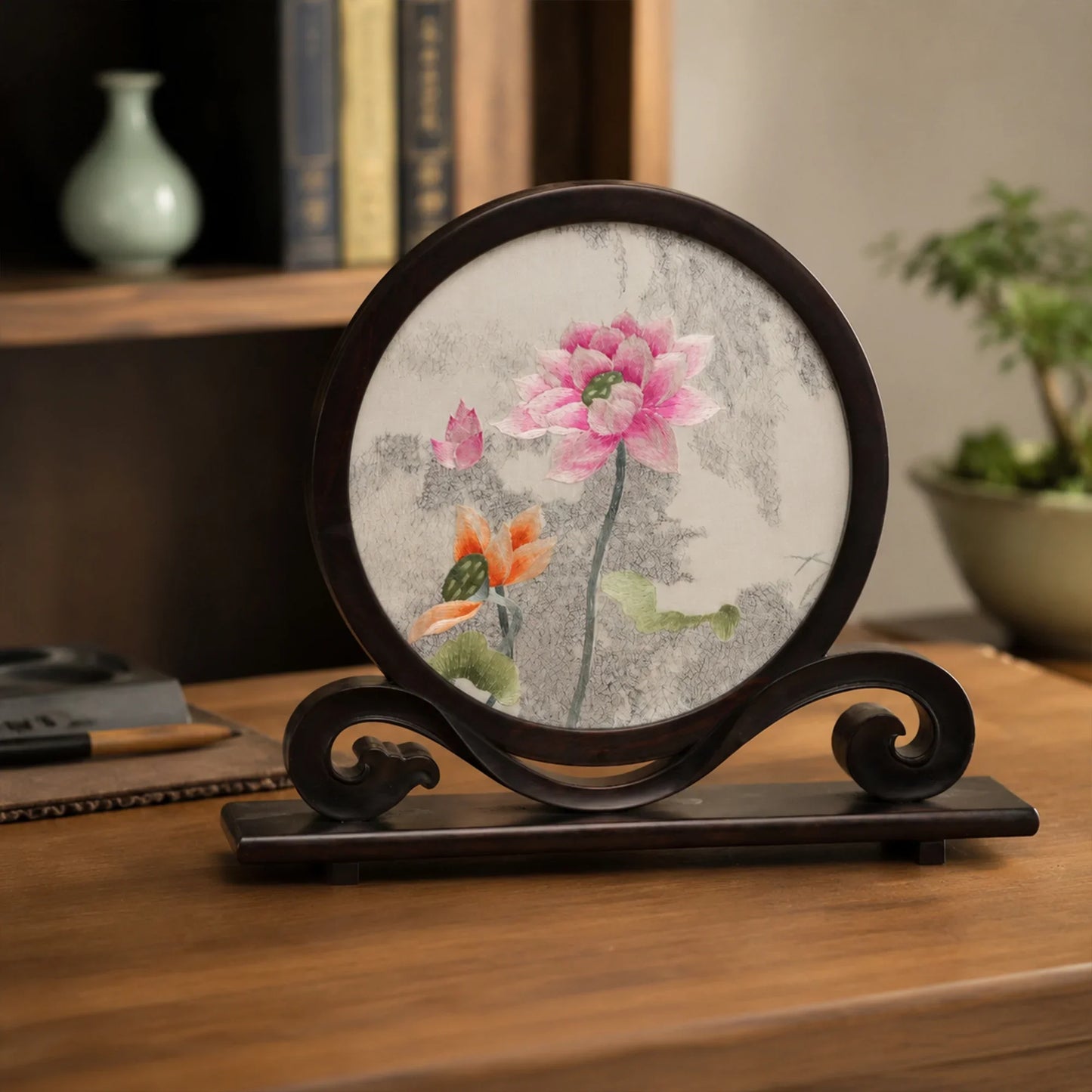 Lotus Blossom Round Frame Suzhou Embroidery Ornament