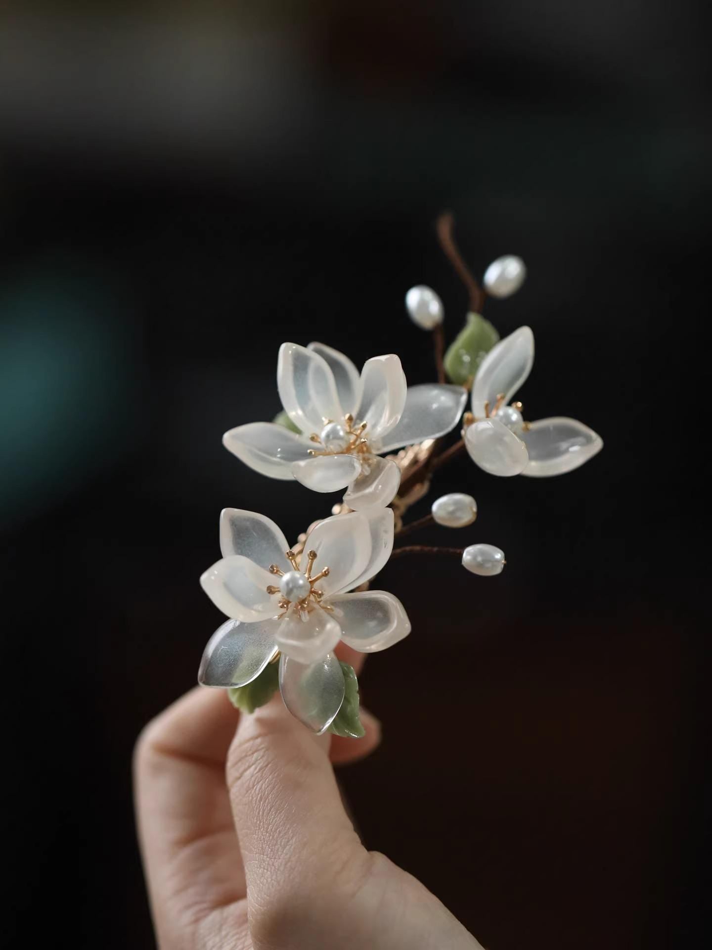 Handmade White Flower Hair Clip, Pearl Tassels, Bridal Barrette