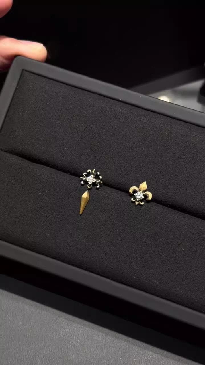 Mismatched Vintage Fleur De Lis Sterling Silver Studs | French Black Gold Earrings